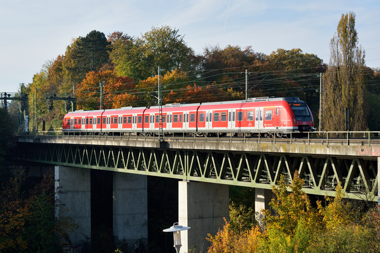 430 072 als S1 bei km 14,6 (November 2014)