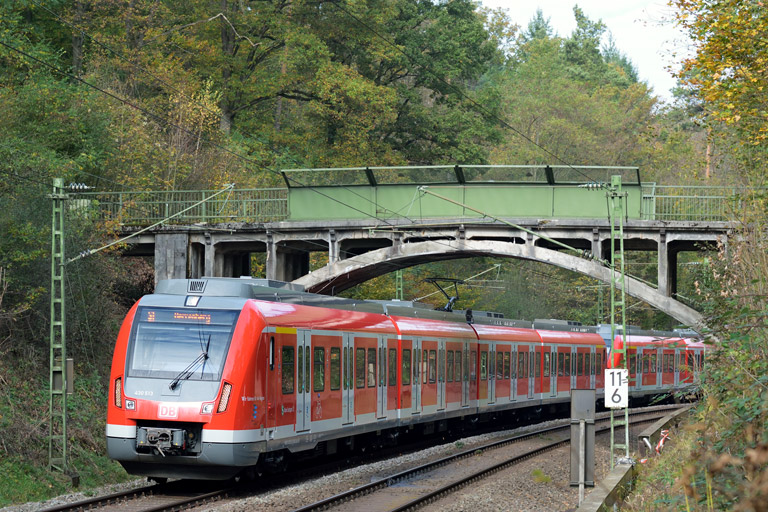 430 513 als S1 bei km 11,6 (Oktober 2014)