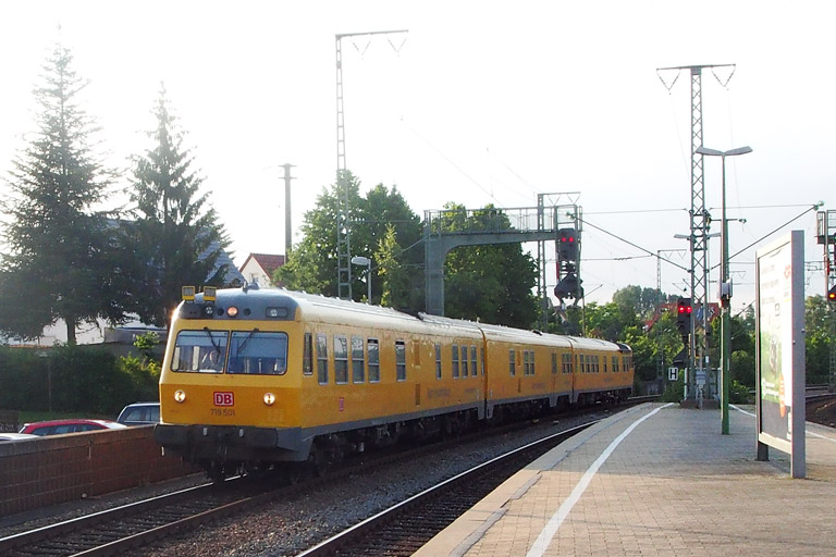 719 001 als NbZ 94360 bei km 16,6 (Juni 2014)
