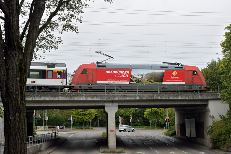 101 017 mit IC 280 bei km 16,4 (September 2015)