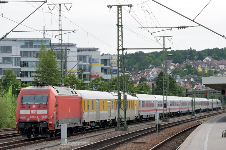 101 128 bei km 15,6 (Juni 2015)