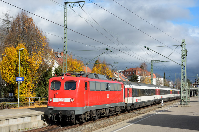 115 114 mit IC 185 bei km 15,6 (November 2015)