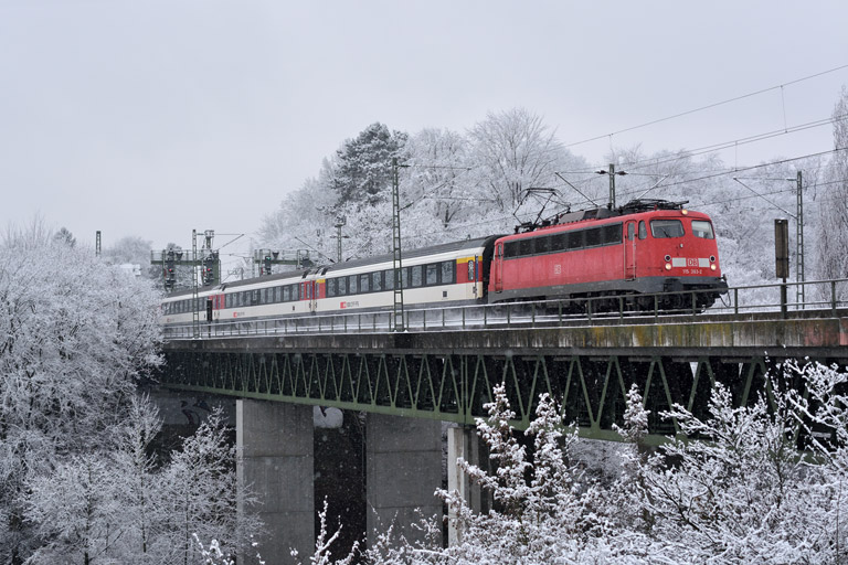 115 383 mit IC 280 bei km 14,6 (Januar 2015)