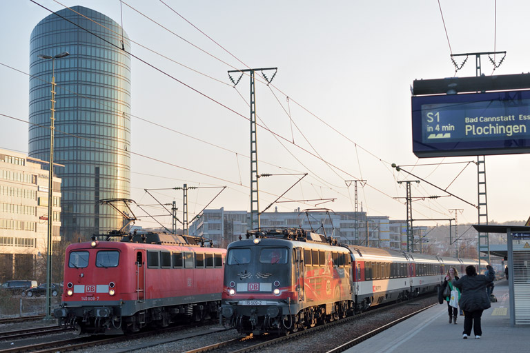 115 509 mit IC 186 und 140 808 bei km 15,6 (M&auml;rz 2015)