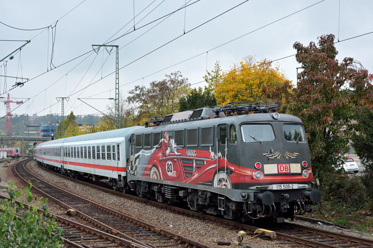 115 509 mit IC 2567 bei km 15,6 (Oktober 2015)