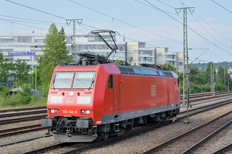 185 146 als T 66699 bei km 15,6 (Juni 2015)