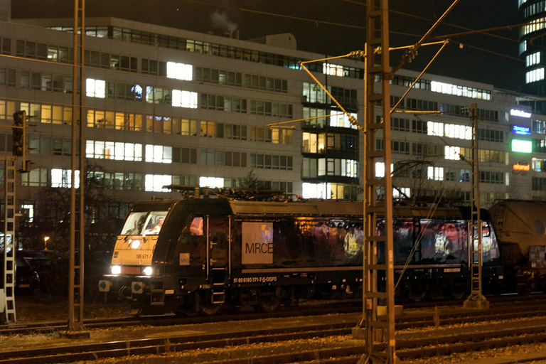 185 571 bei km 15,6 (Dezember 2015)
