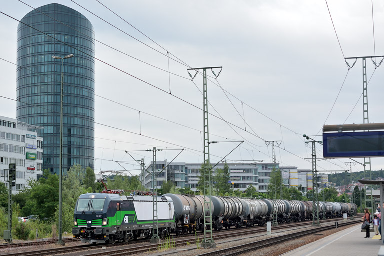 193 227 bei km 15,6 (Juli 2015)