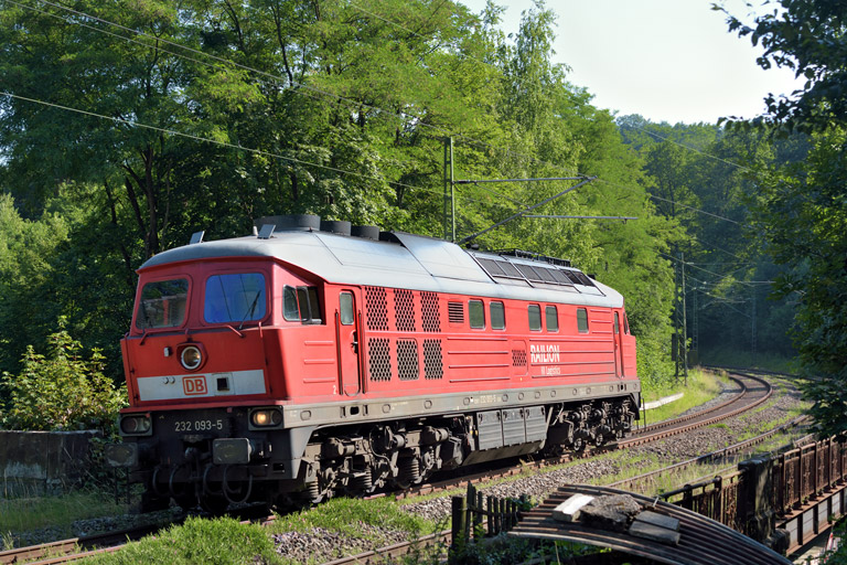 232 093 als T 67040 bei km 11,2 (Juli 2015)