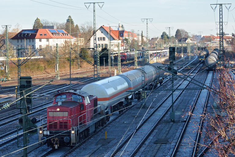 294 664 bei km 15,8 (Dezember 2015)