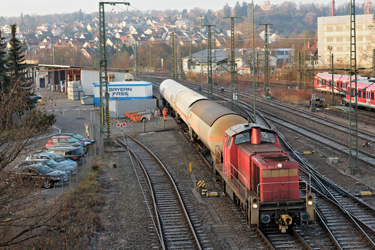 294 664 bei km 16,0 (Dezember 2015)