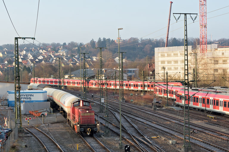 294 664 bei km 16,0 (Dezember 2015)