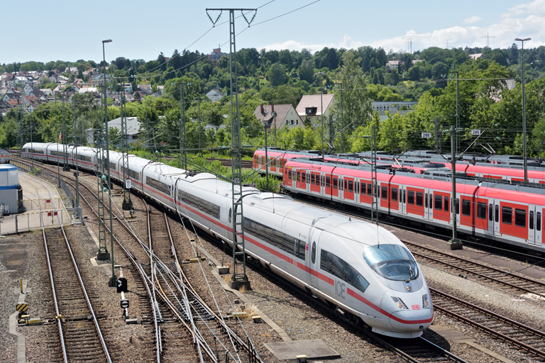 403 055 (Tz 355) als LPFT-W 13342 bei km 16,0 (Juli 2015)