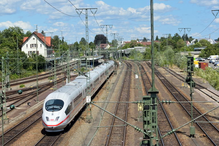 403 055 (Tz 355) als LPFT-W 13342 bei km 15,8 (Juli 2015)