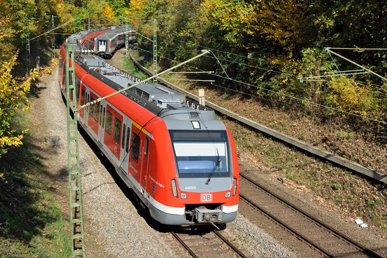 430 512 als S2 bei km 11,6 (Oktober 2015)