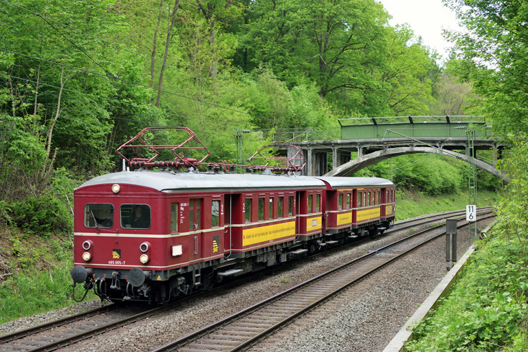 465 005 mit DPE 20320 bei km 11,6 (Mai 2015)