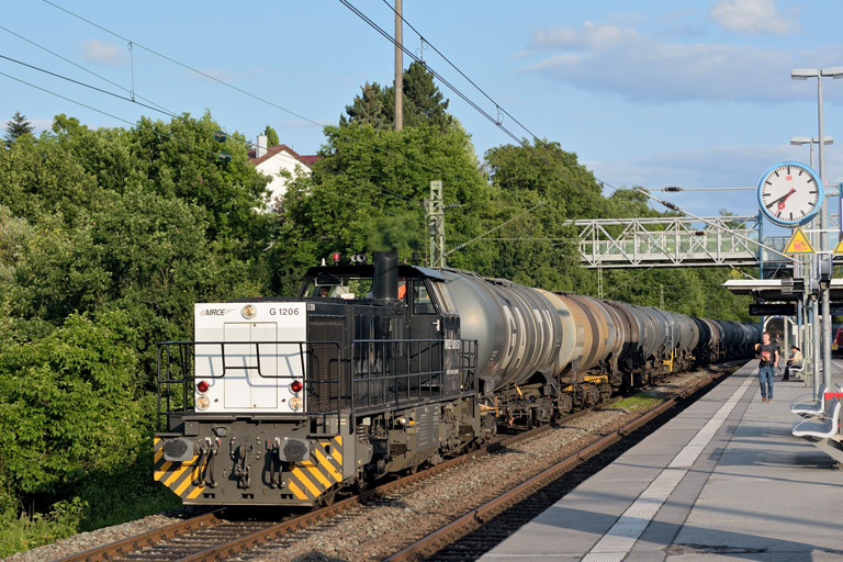 MRCE 500 1571 mit GC 98807 bei km 14,2 (Juli 2015)