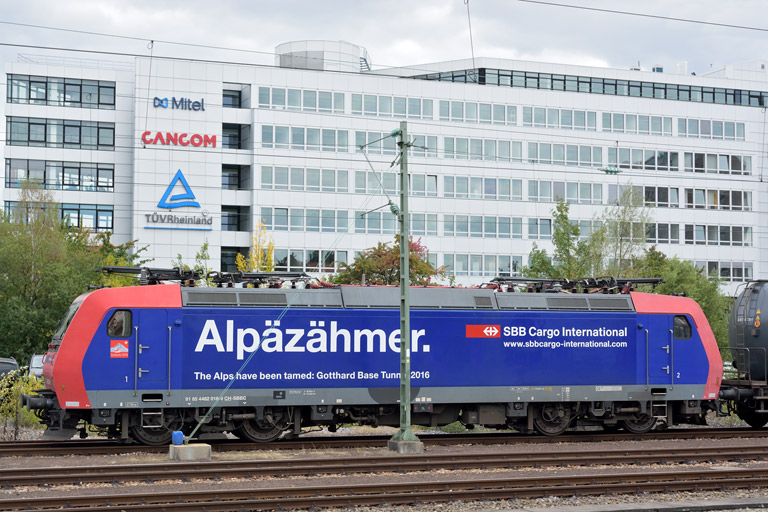 482 018 bei km 15,6 (September 2015)