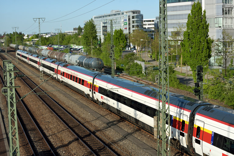 RABe 503 011 bei km 15,8 (Mai 2015)