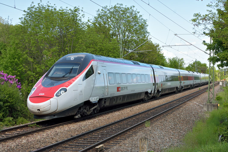 RABe 503 011 als LPF-T 91744 bei km 12,8 (Mai 2015)