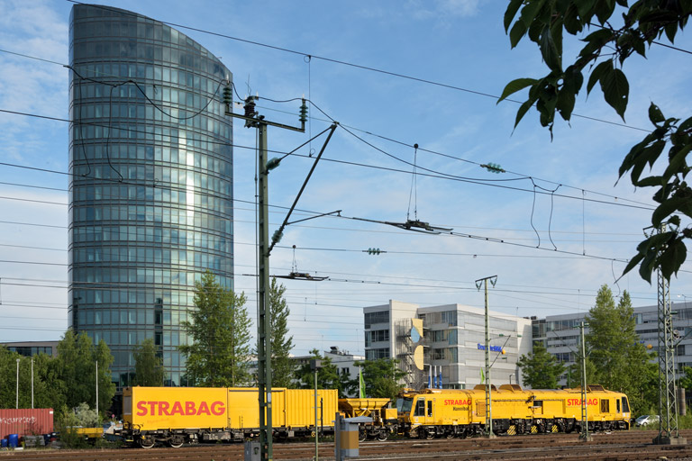 Schienenfr&auml;szug SF03 bei km 15,6 (Juni 2015)