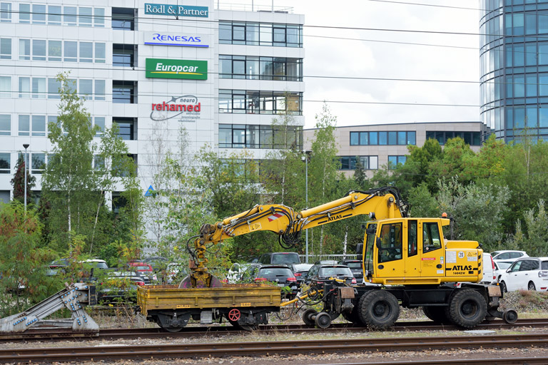 Zweiwegebagger bei km 15,6 (September 2015)