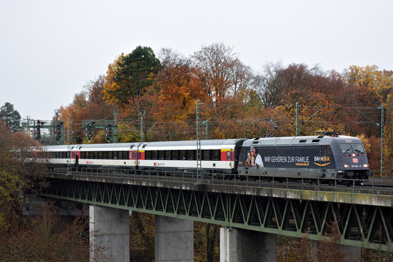 101 004 mit IC 186 bei km 14,6 (November 2016)