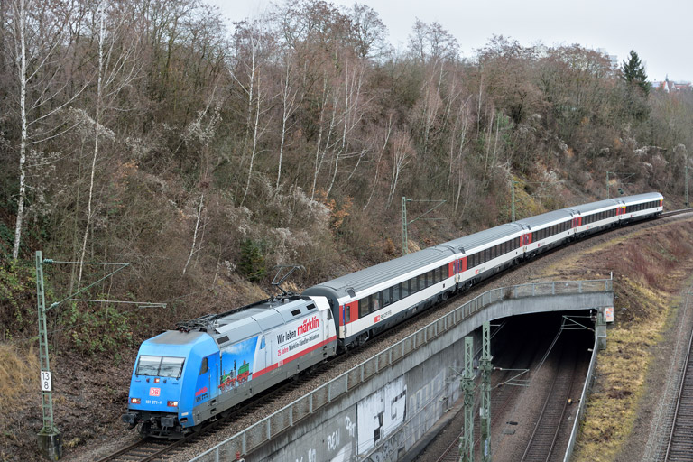 101 071 mit IC 185 bei km 13,8 (Februar 2016)