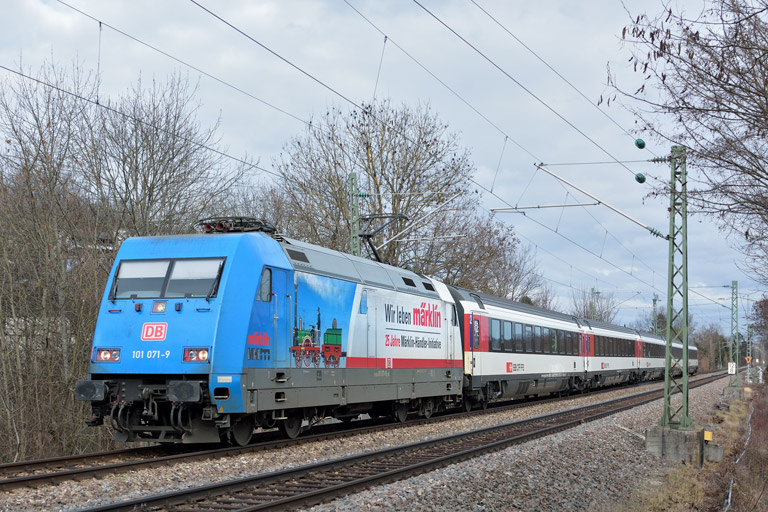 101 071 mit IC 187 bei km 12,8 (Februar 2016)