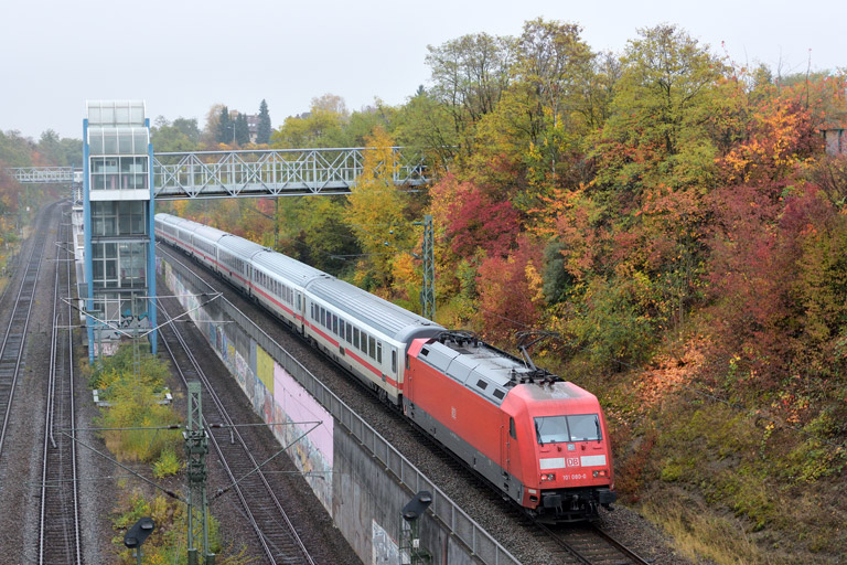 101 080 mit IC 2563 bei km 14,0 (Oktober 2016)