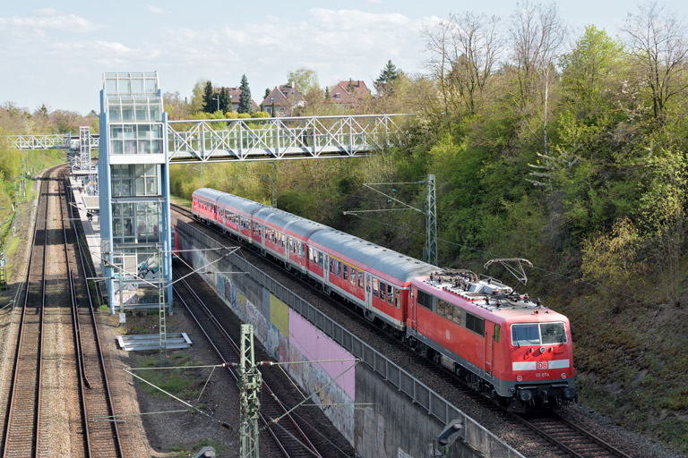 111 074 mit RB 19377 bei km 14,0 (April 2016)