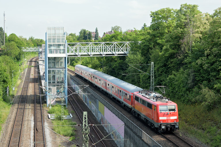 111 168 mit RB 19377 bei km 14,0 (Juni 2016)
