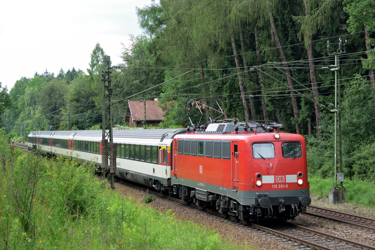 115 261 mit IC 282 bei km 18,2 (Juni 2016)