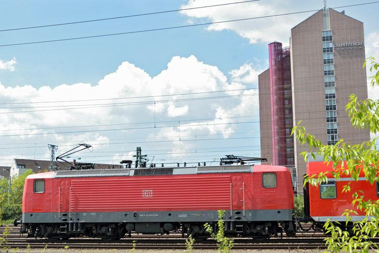 143 825 bei km 15,8 (Mai 2016)