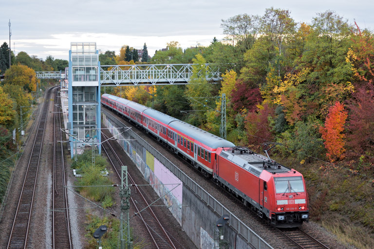 146 234 mit RB 19379 bei km 14,0 (Oktober 2016)