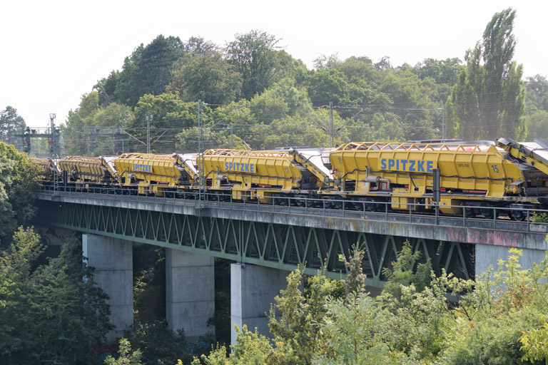 185 600 mit DGV 92247 bei km 14,6 (August 2016)