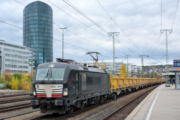 193 879 mit Bauz 50644 bei km 15,6 (November 2016)