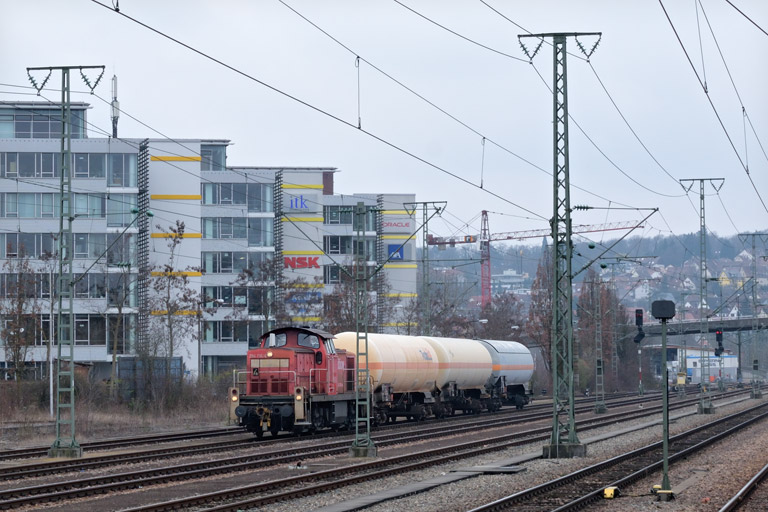 294 716 mit EK 56172 bei km 15,8 (M&auml;rz 2016)