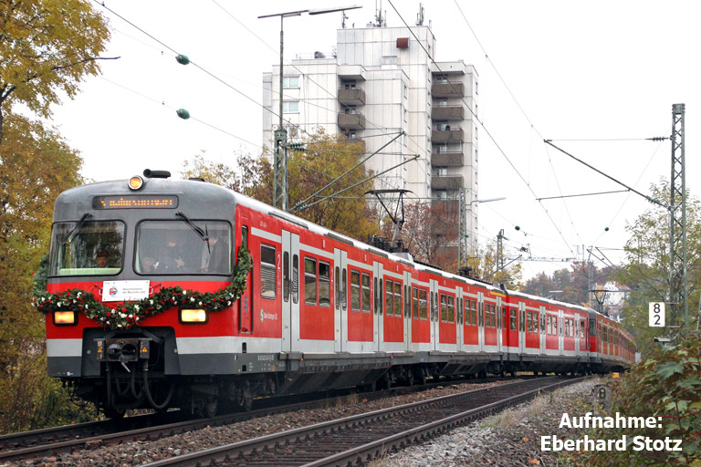 420 461 und 420 450 als RbZ 7883 bei km 8,2 (November 2016)