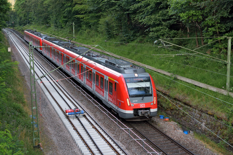 430 587 als S31 bei km 19,0 (Juli 2016)