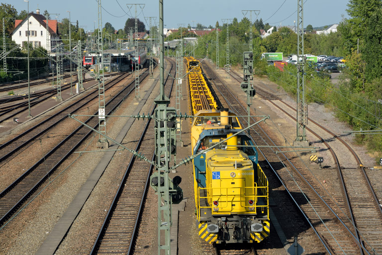 271 020 und 275 846 bei km 15,8 (August 2016)