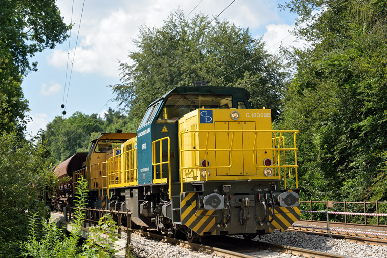 271 020 und 275 846 bei km 18,4 (August 2016)