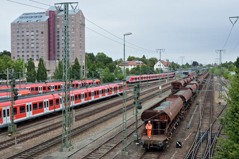 Schotterwagenzug bei km 15,8 (August 2016)
