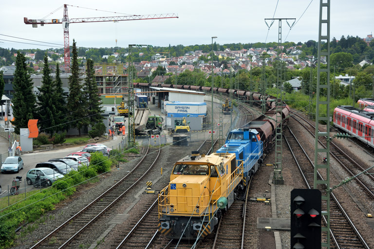 275 846 und 275 843 bei km 16,0 (August 2016)
