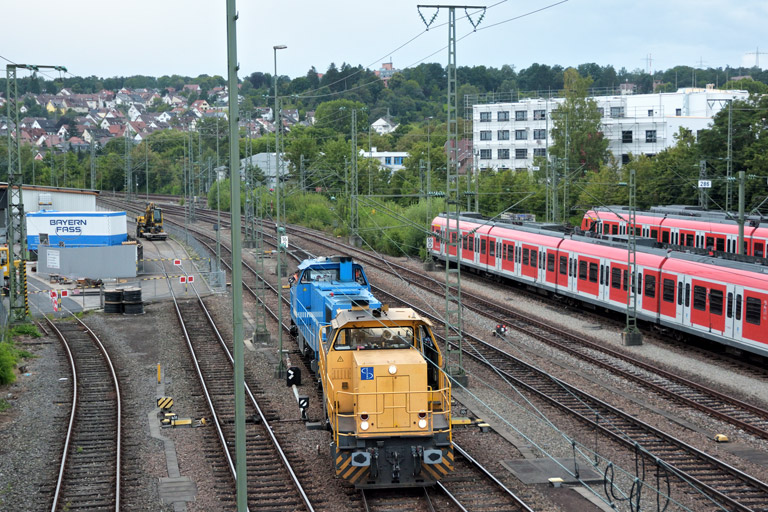 275 846 und 275 843 bei km 16,0 (August 2016)