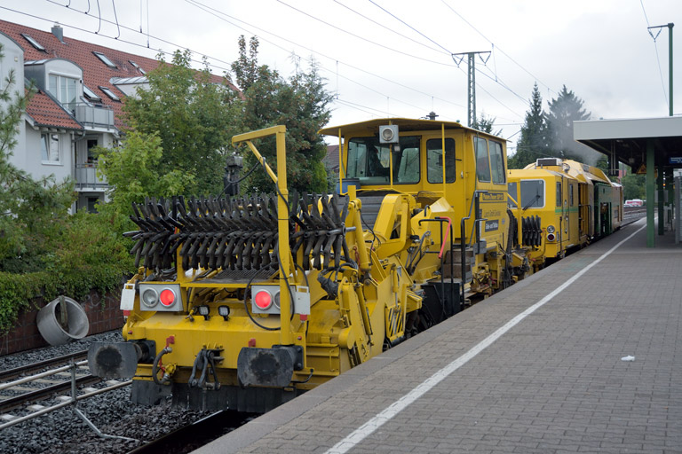 Gleisstopfmaschinen bei km 16,8 (August 2016)