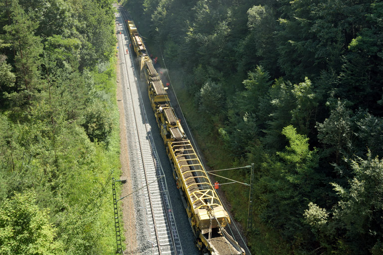 Gleisbauzug bei km 20,4 (August 2016)