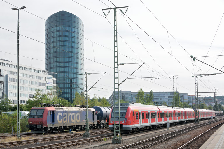 482 001 und 430 040 bei km 15,6 (September 2016)