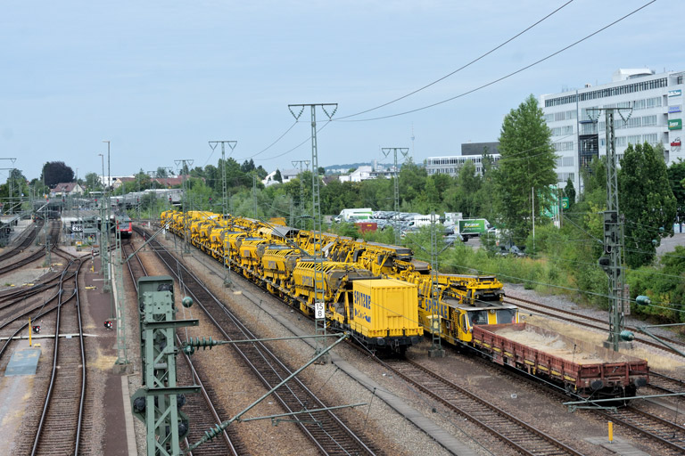 Gleisbauzug bei km 15,8 (Juli 2016)