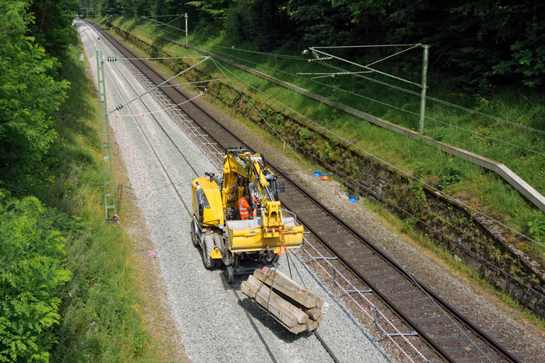 Zweiwegefahrzeug bei km 19,0 (Juli 2016)